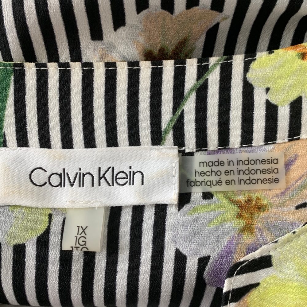 Calvin Klein Blouse - Picture 9 of 10